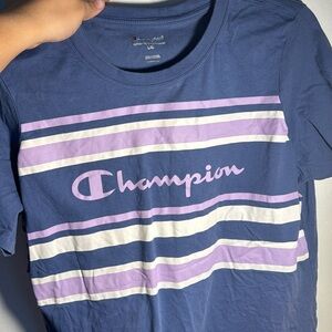 Champion L shirt